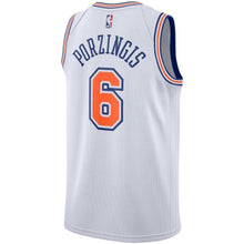 Load image into Gallery viewer, 6-Kristaps Porzingis New York Knicks  Swingman Jersey - Statement Edition – White