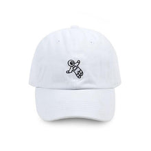 Load image into Gallery viewer, Astronaut emberoidery baseball cap